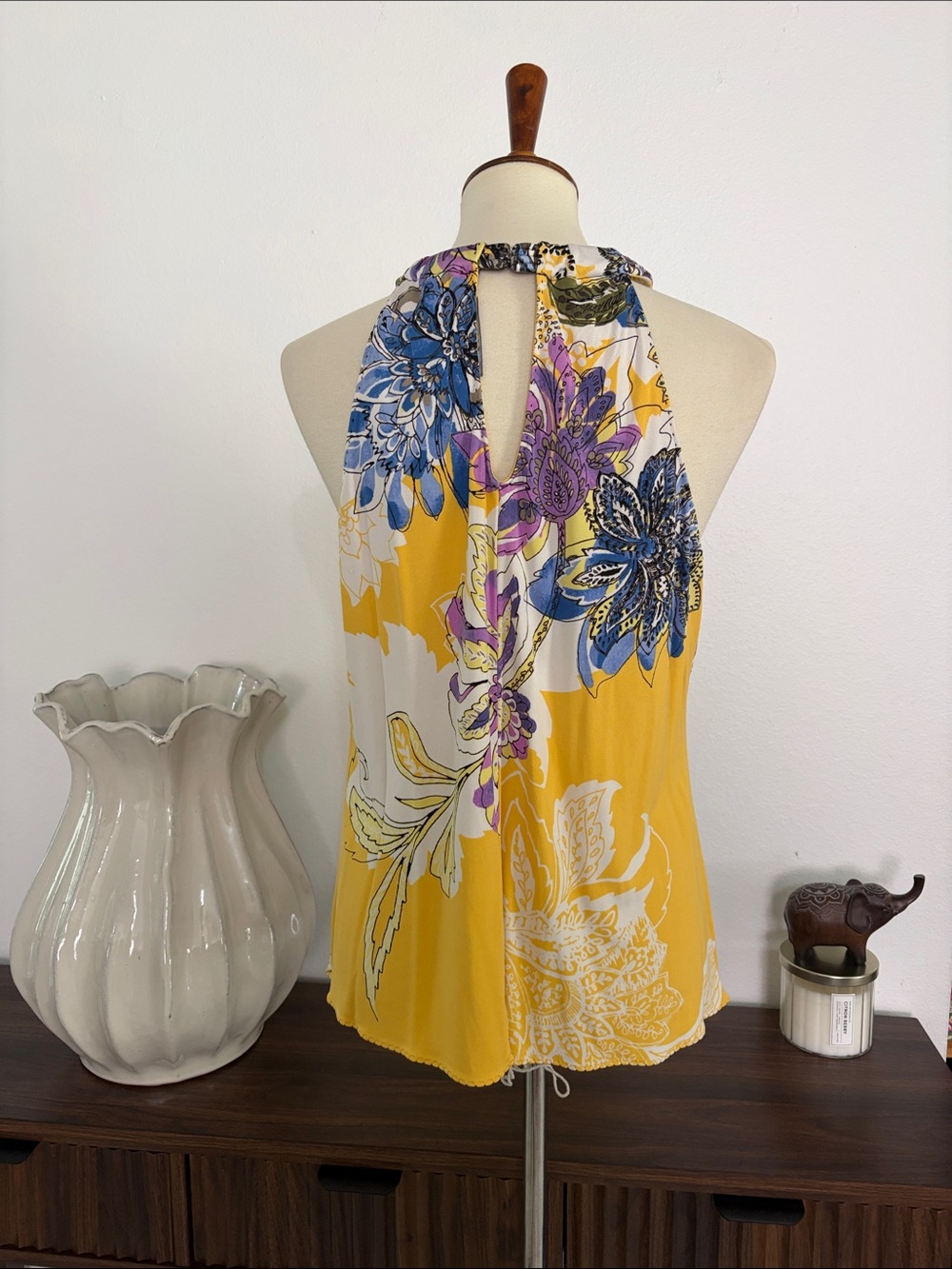 Sleeveless Yellow Floral Halter Camisole - Size XL - Resortwear Cruise Vacation - Picture 3 of 7